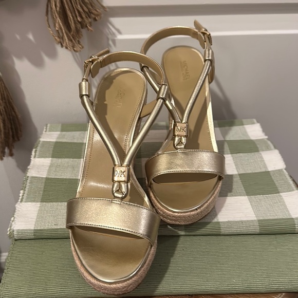 Authentic Michael Kors, Annie Strappy Platform Wedges - Picture 2 of 7